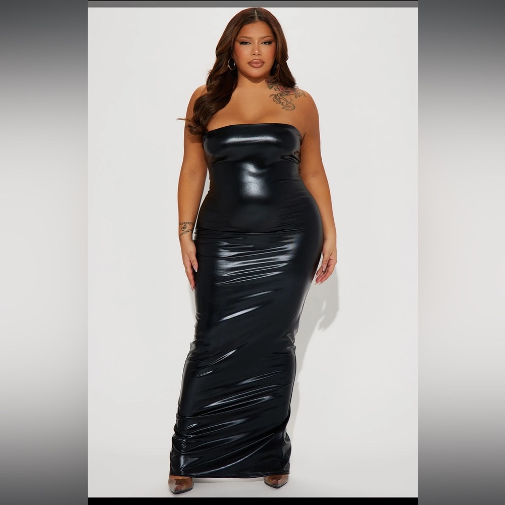 COPY - Fashionnova Danika metallic maxi dress size 3x new with no tags